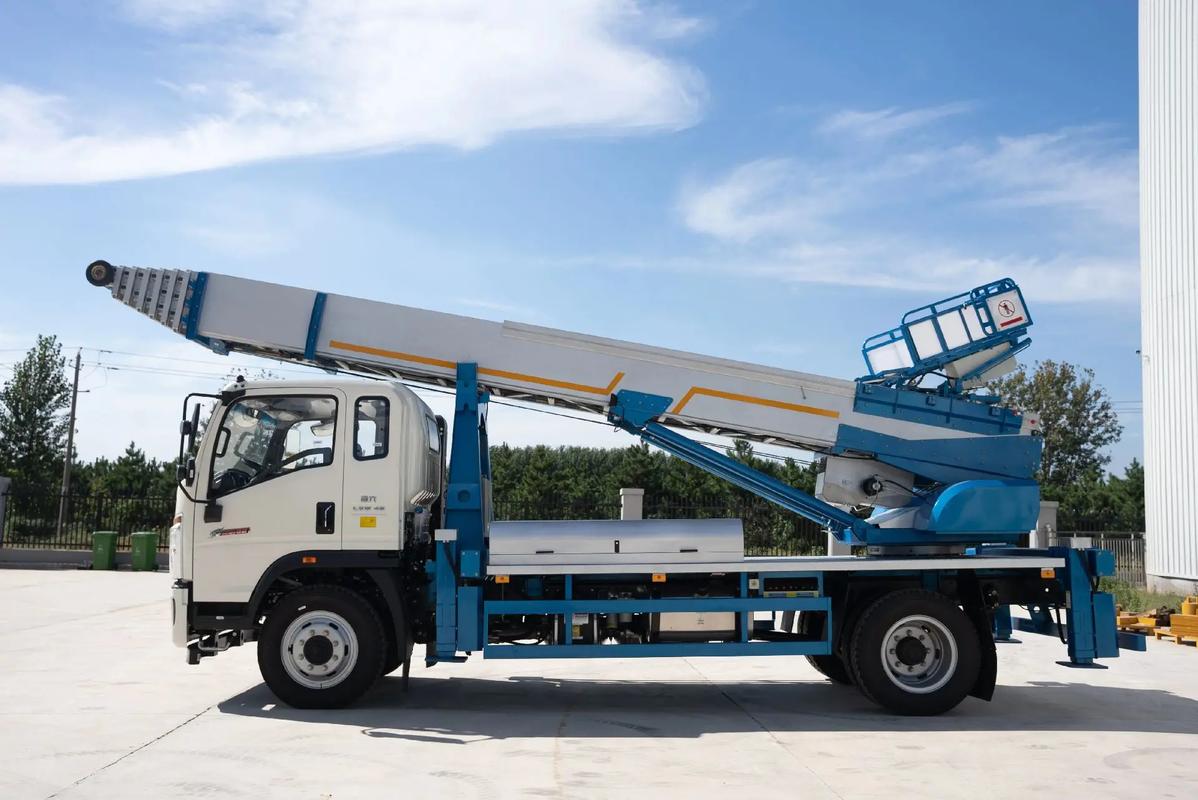 通川云梯上料车租赁费用