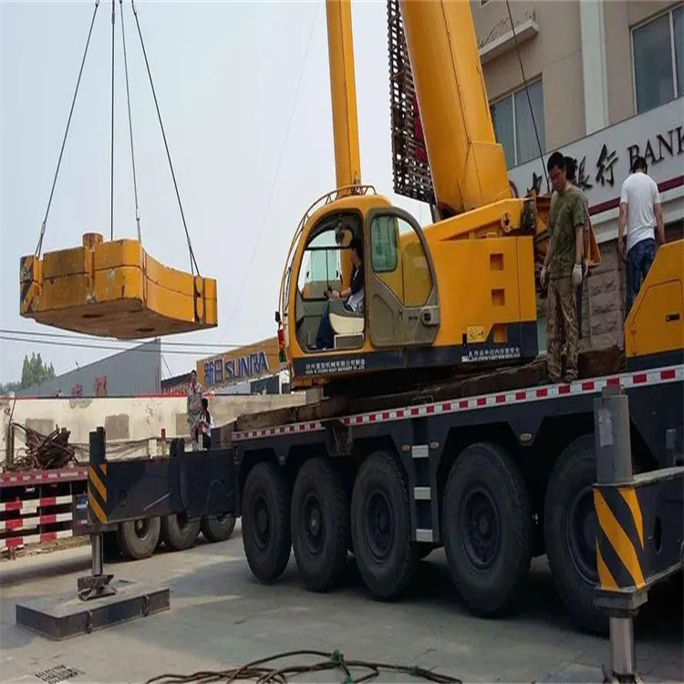 通川吊车怎么吊玻璃